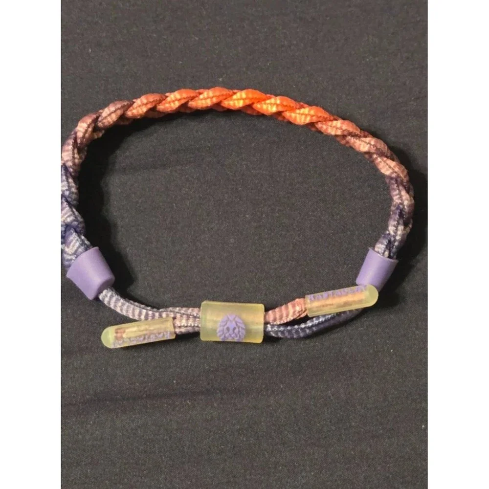 RASTACLAT SHOELACE BRAIDED PULL TO CLOSE BRACELET.